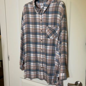 Carlson brand long sleeve button up “FLANNEL”  HIGH QUALITY FLANNEL